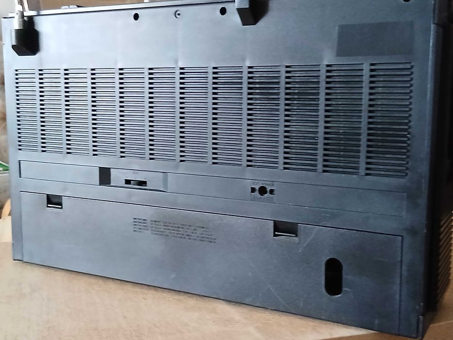 Магнитола Philips D 8589.
