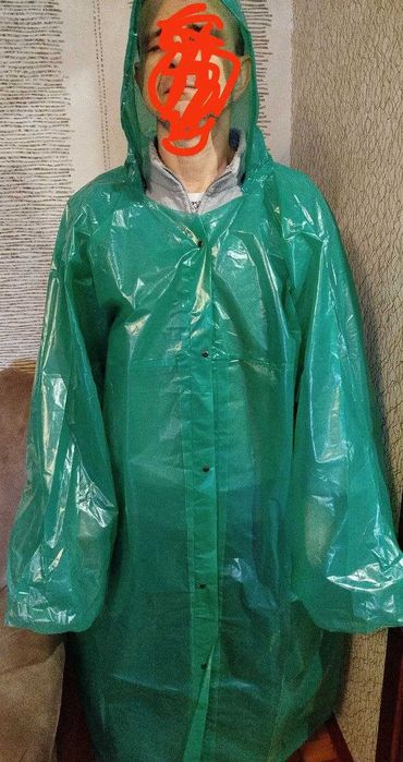 Плащ дощовик зелений