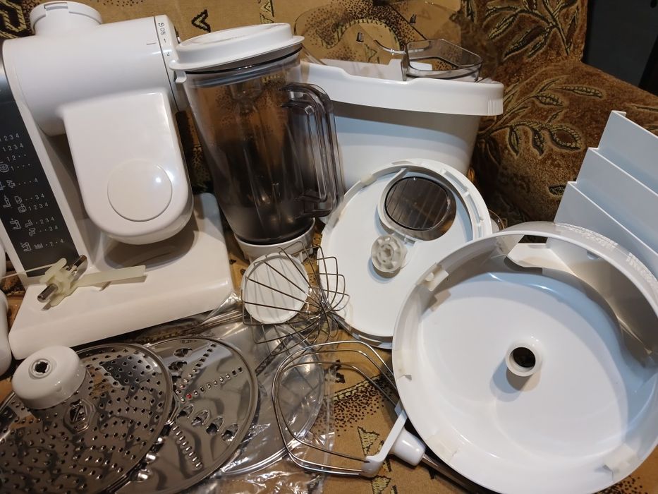 Акційний розпродаж Кухонний комбайн Bosch MUM 4855/05 600W