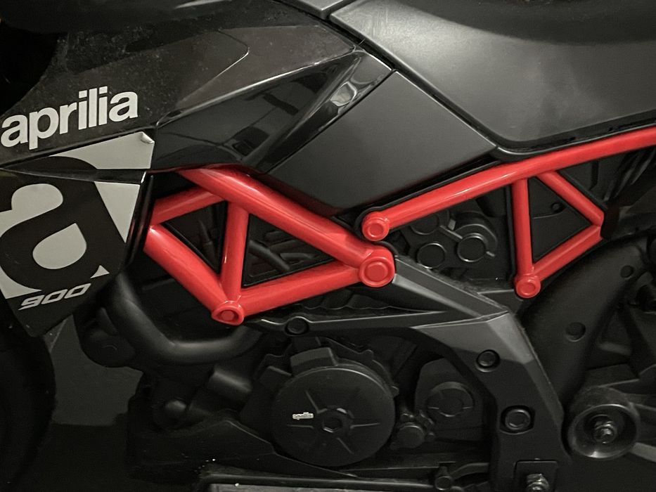 Moto elétrica Aprilia infantil