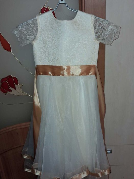 Святкове плаття, впол, бальне, з корсетом