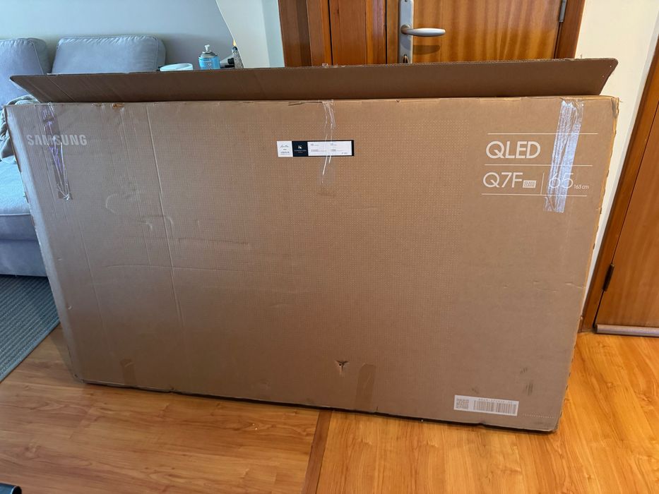 Televisão Samsung QLED QF7 65