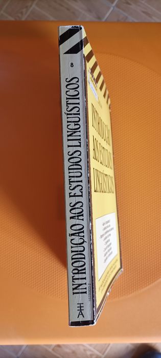 Introdução aos Estudos Linguísticos, Europa América