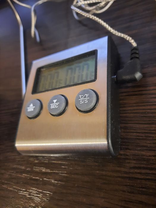 Цифровой кухонный термометр с таймером и выносным щупом для духовки