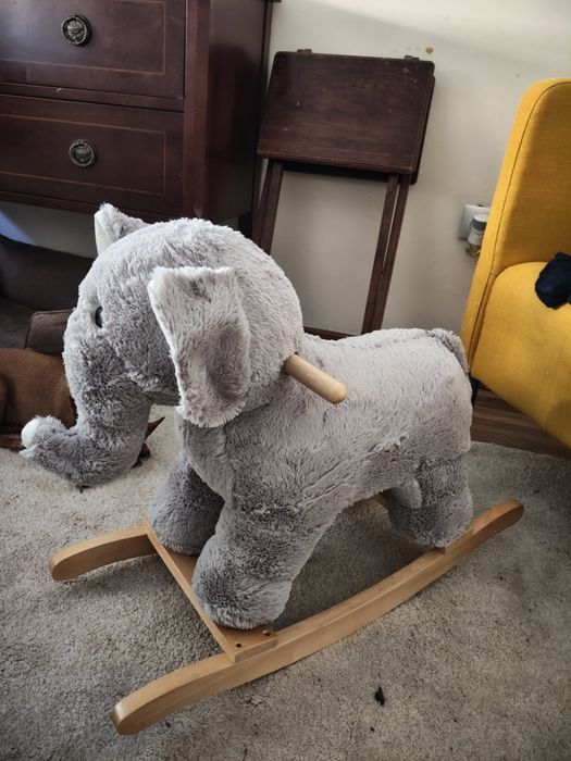 Elefante de baloiço
