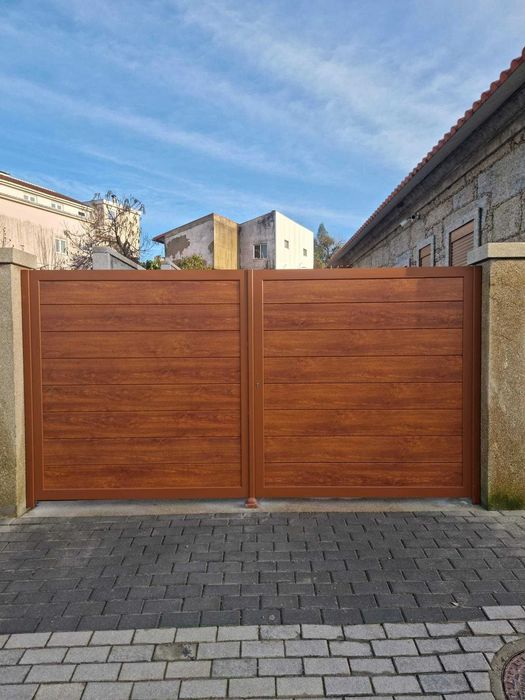 Portões de Alumínio Sob Medida - Fornecimento