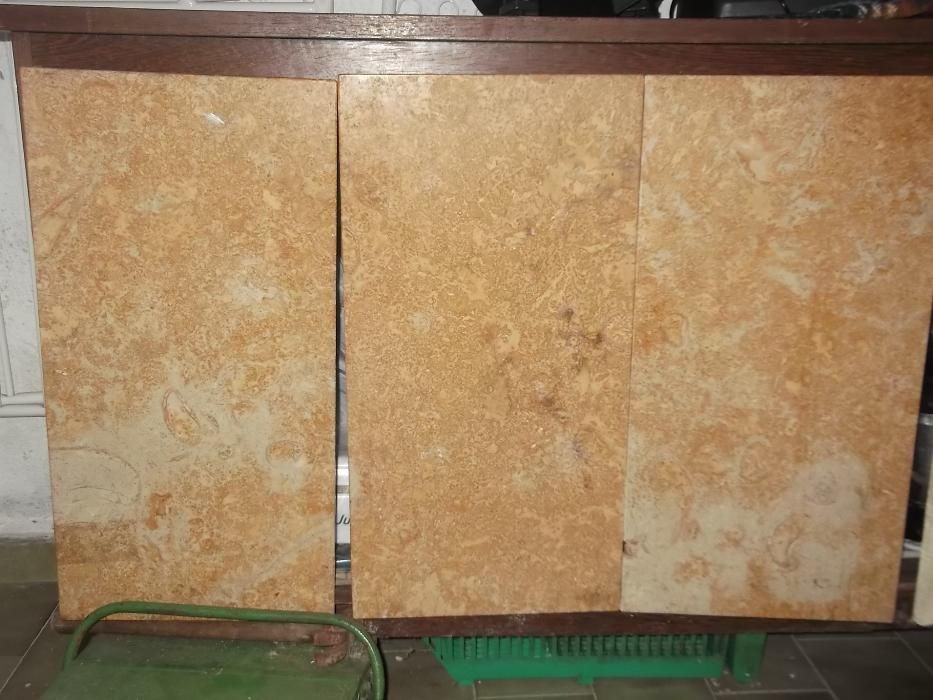 movel com portas em marmore para restauro