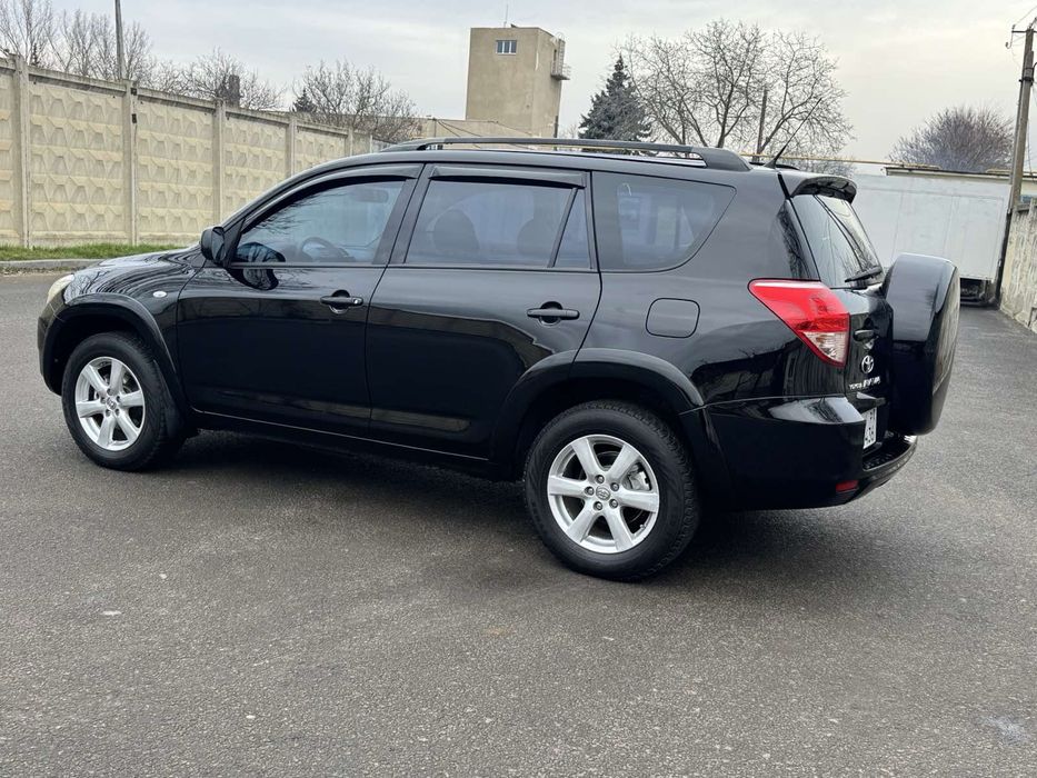 Продается TOYOTA RAV4