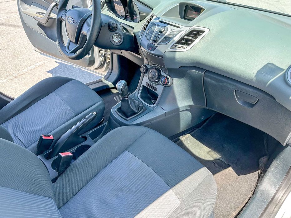 Ford Fiesta — fotografia 8