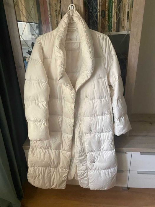 Верхній одяг жіночий (М) розмір