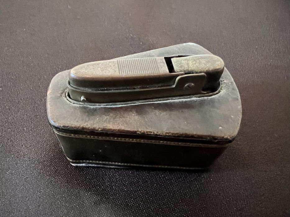 Isqueiro vintage SILVER MATCH caixa couro.