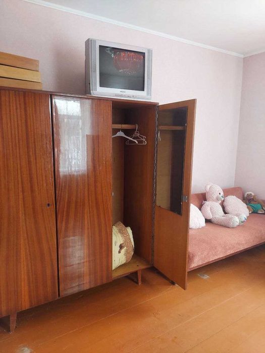 Продаж будинку від вланиска