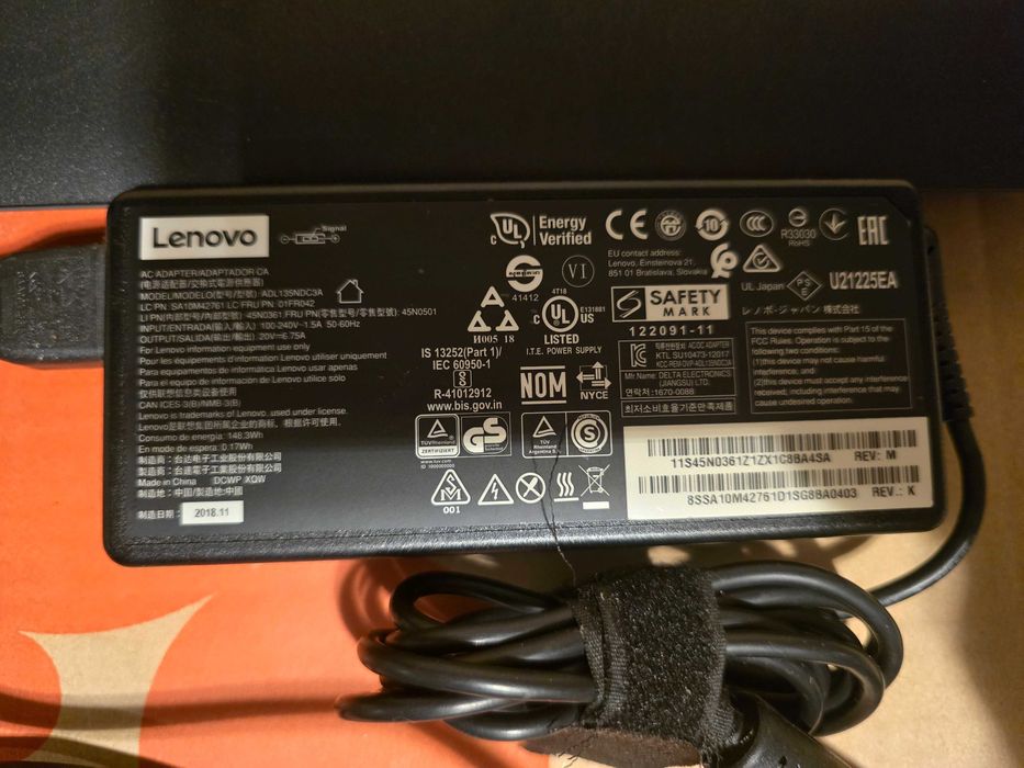 Laptop LENOVO IDEAPAD 330-15ICH 81FK 15,6 " I5 RAM 12 GB + ZASILACZ