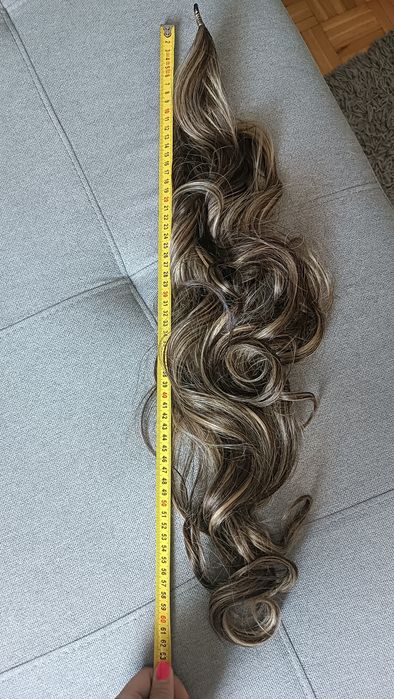 Sztuczne włosy kucyk ciemny blond baleyage