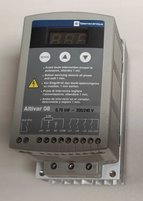 Falownik Telemecanique Altivar 08 model ATV08U18M2