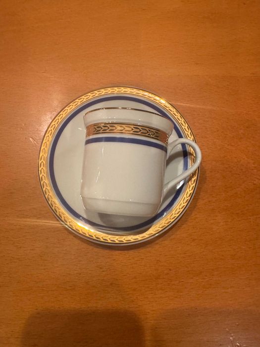 Conjunto de café Quinta Nova branco, azul e fio dourado