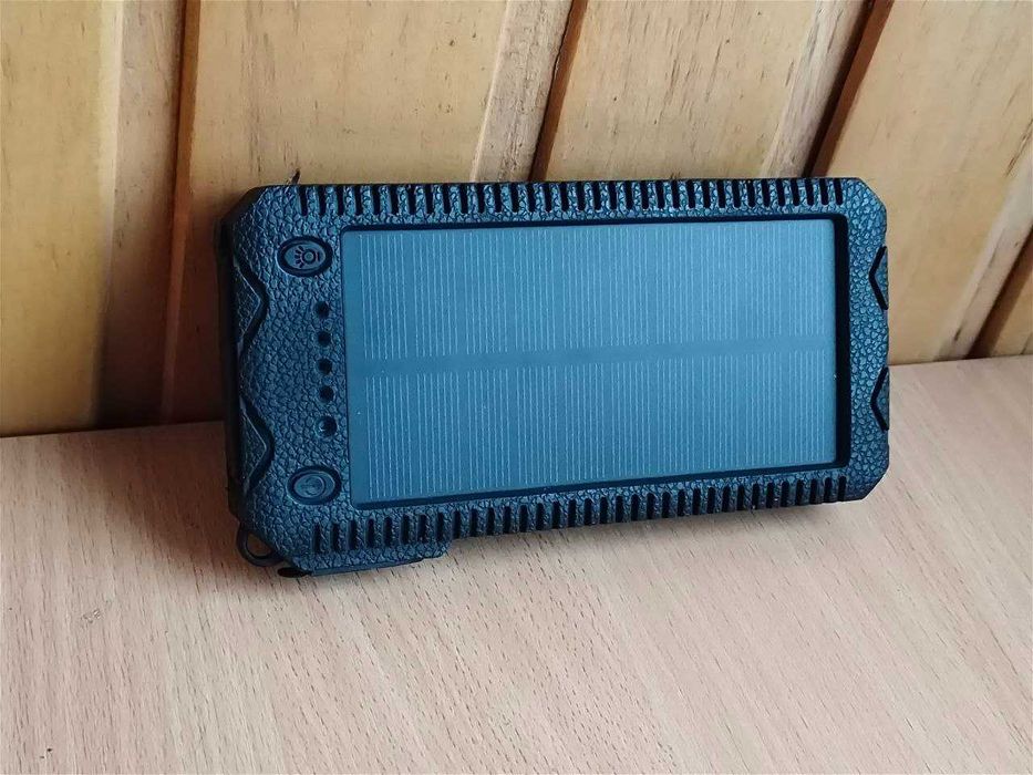 Повербанк солнечная батарея 20 000 мА·ч / Повербанк підкурювач