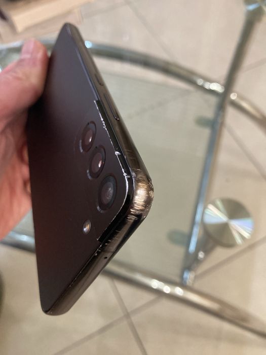 Продам samsung s22 8/128