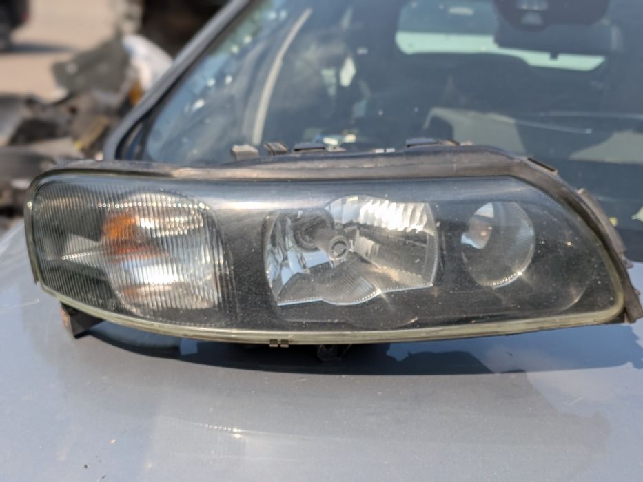 Ксенонові фари Volvo XC70 V70 S60 2000 2004 30655905 30655906