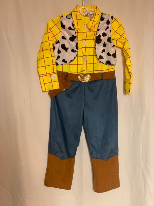 Продам или сдам в аренду детские праздничные костюмы