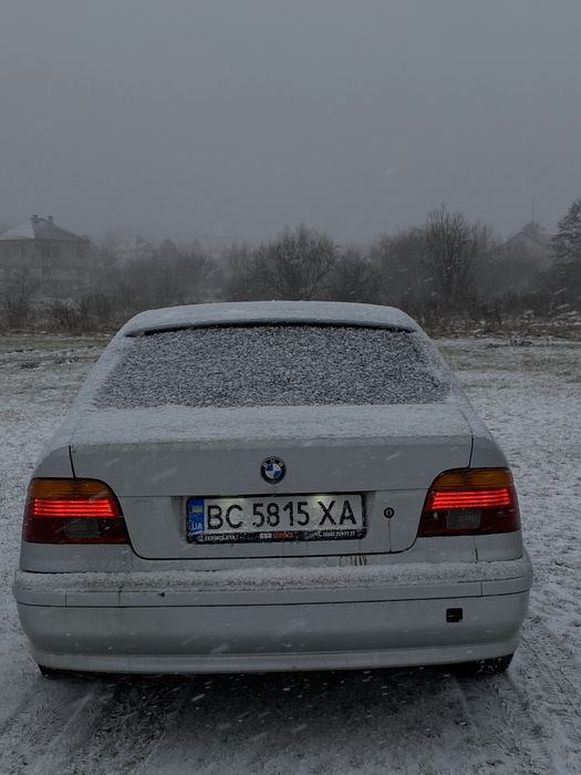 Продам е39 523І.