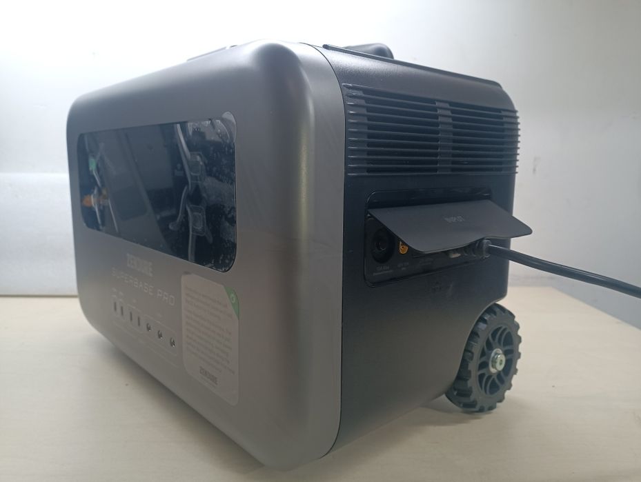 Зарядна станція Zendure SuperBase Pro 1500