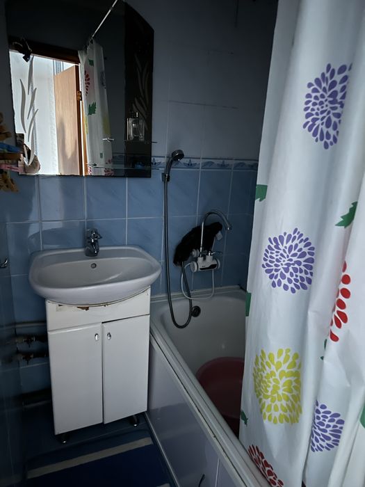 Алмазний 4- та поліклініка 3 окремі кімнати