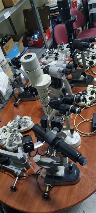 Aparelhos e colunas de consultórios optica