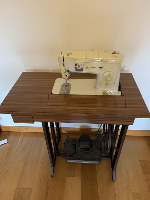 Maquina costura Singer