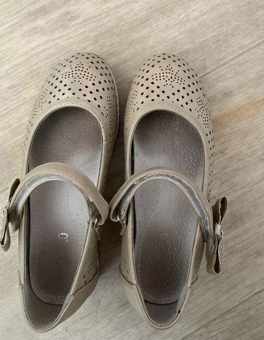 Туфли десткие. В отличном состоянии.