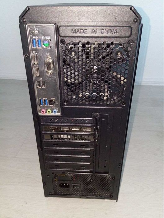 Używany komputer gamingowy Ryzen 5 3600 / RX 580 8GB / 16GB RAM / SSD