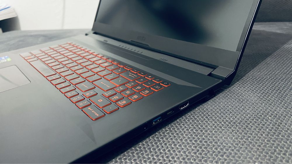 Jak nowy laptop MSI Katana GF76 i7 11800H 16GB 6GB idealny super mocny