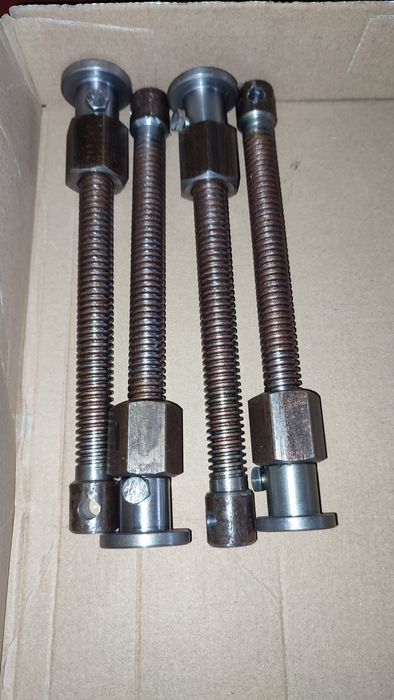 Гвинт -гайка трапеції