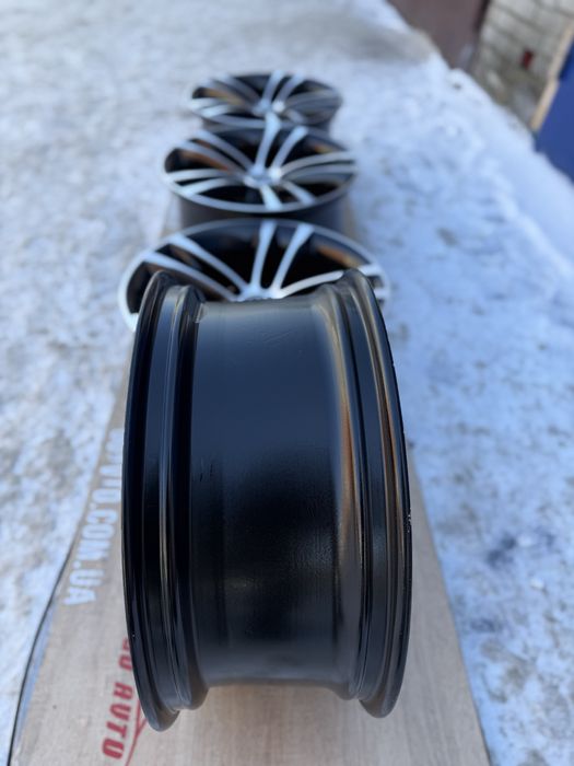 Диски BMW 5/120 R19 ET30-42 8-9J 72,6 X1 F10 F30 X3 X5 goauto Київ