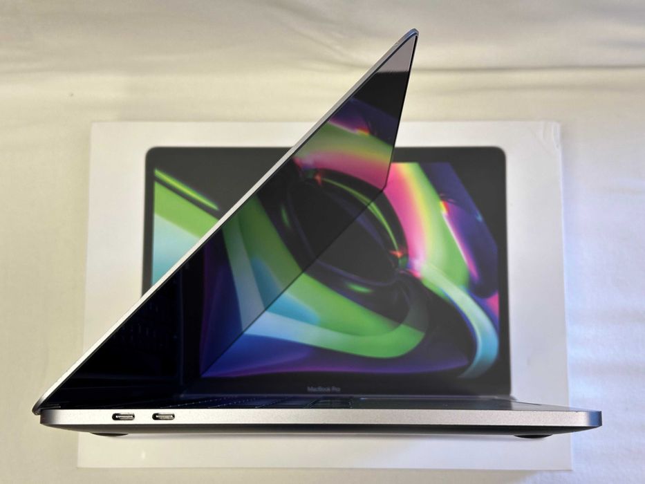 Macbook Pro 13 - M2 - 16/500 GB 2022 - Space Grey-90% батарея