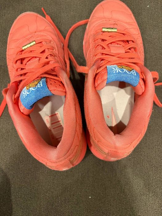 Продам Nike Book 1