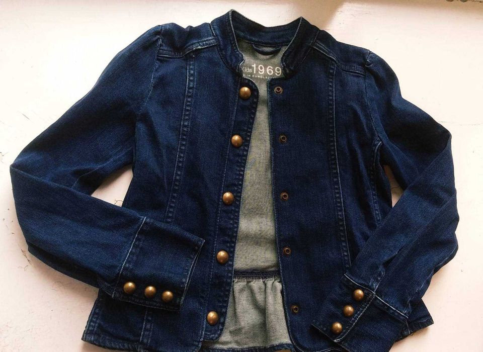 Джинсовый пиджак GAP для на девочку  140-145 см, 9-12 лет