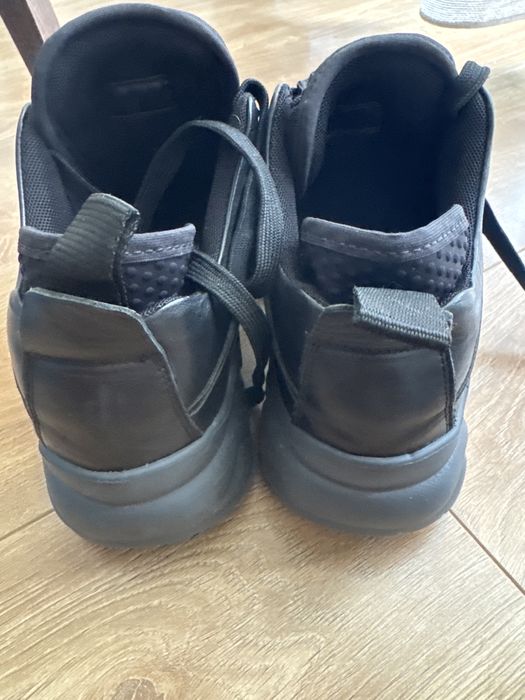 Продам шкіряні кросівки Acne Studios