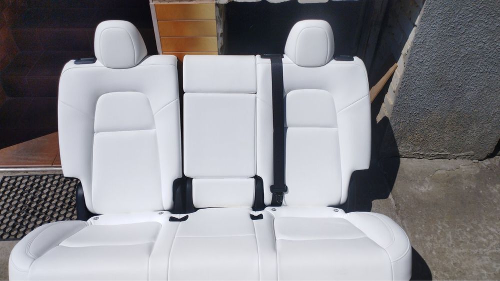 Tesla Model 3 та Y / Продам салон в зборі або частинами