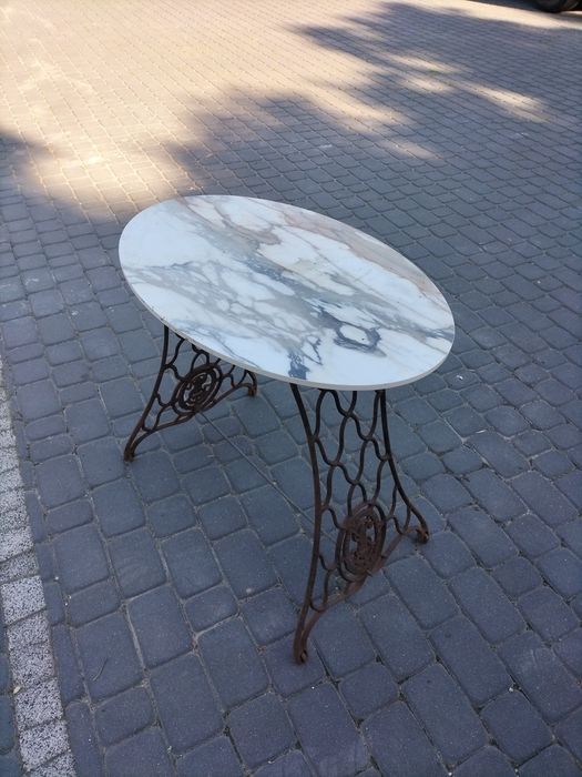 Stolik kawowy że spieku