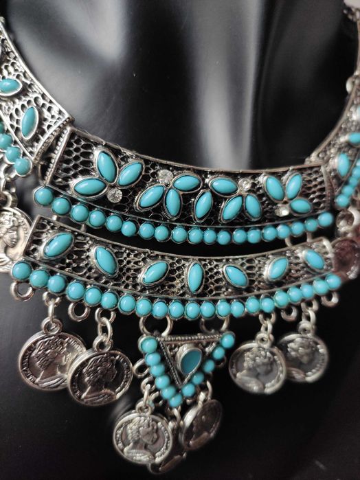 Naszyjnik w stylu boho z niebieskimi kamieniami