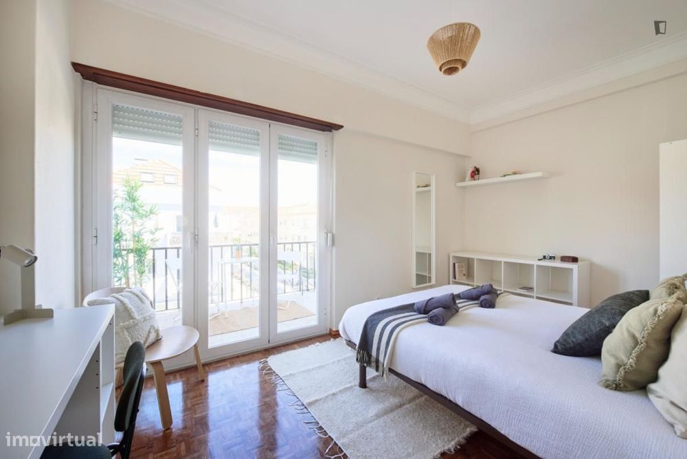 Quarto - localizado em Alvalade Lisbon