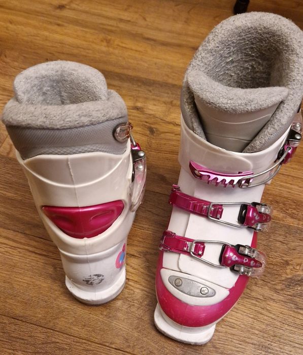 Komplet narty Wedze 110 buty Rossignol  wkładka 19-20.5cm ,kask, kijki