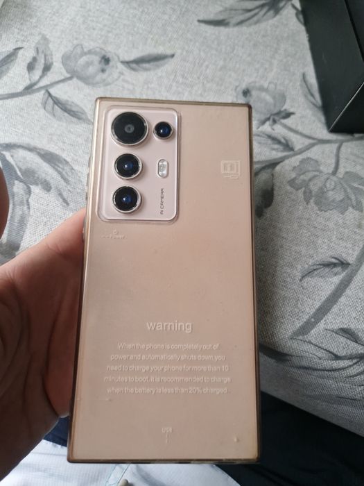 Smartphone  c37s
