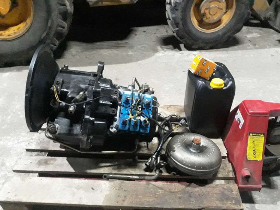 Ремонт коробки передач АКПП мостів JCB / CAT / PERKINS