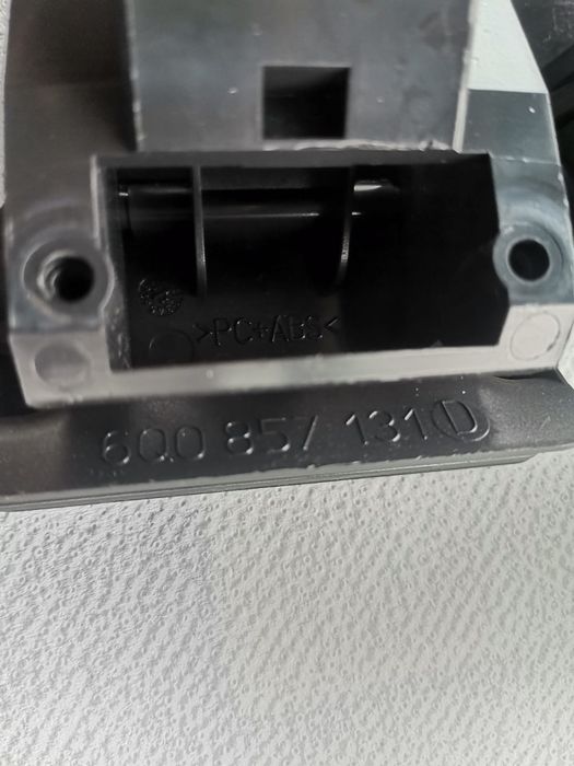 Fecho porta luvas VW Polo e Bombas do fecho central