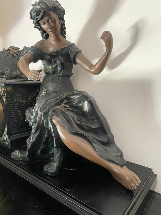 Estatueta de Bronze e Marfinite