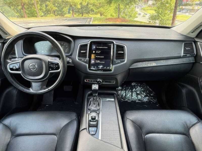 2020 Volvo XC90 T5 Momentum
