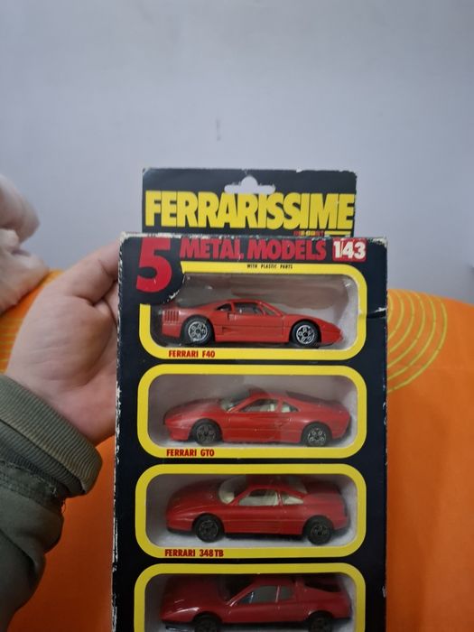 FERRARI burago..