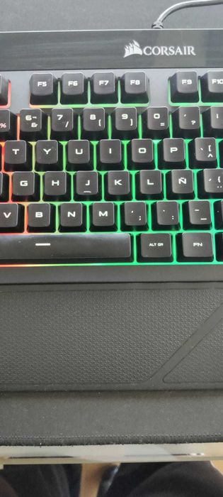 Teclado Gaming Corsair K55 RGB